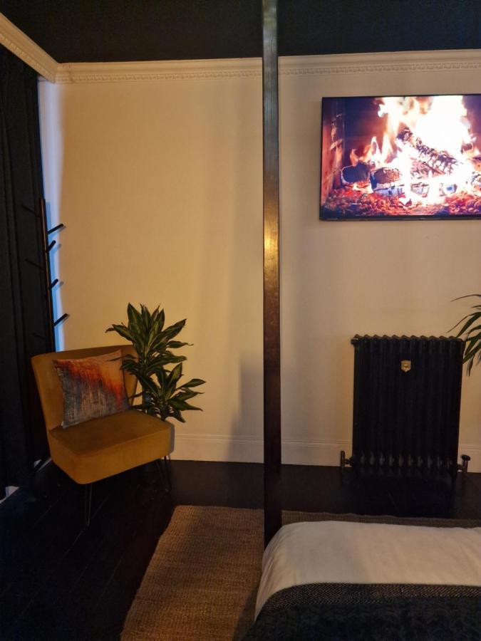 The Penny Black Apartment With Indoor Hot Tub Slamannan Dış mekan fotoğraf