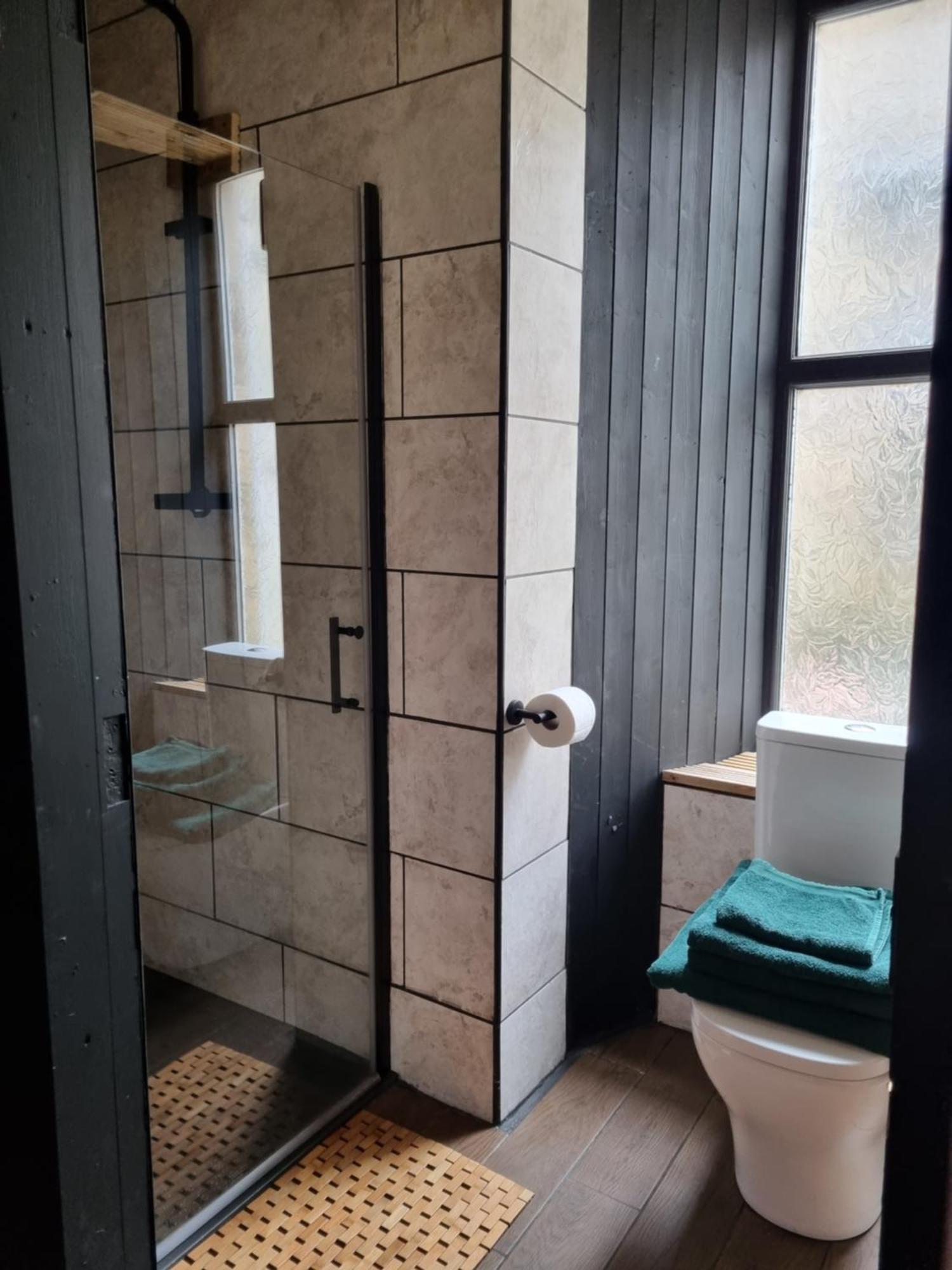 The Penny Black Apartment With Indoor Hot Tub Slamannan Dış mekan fotoğraf